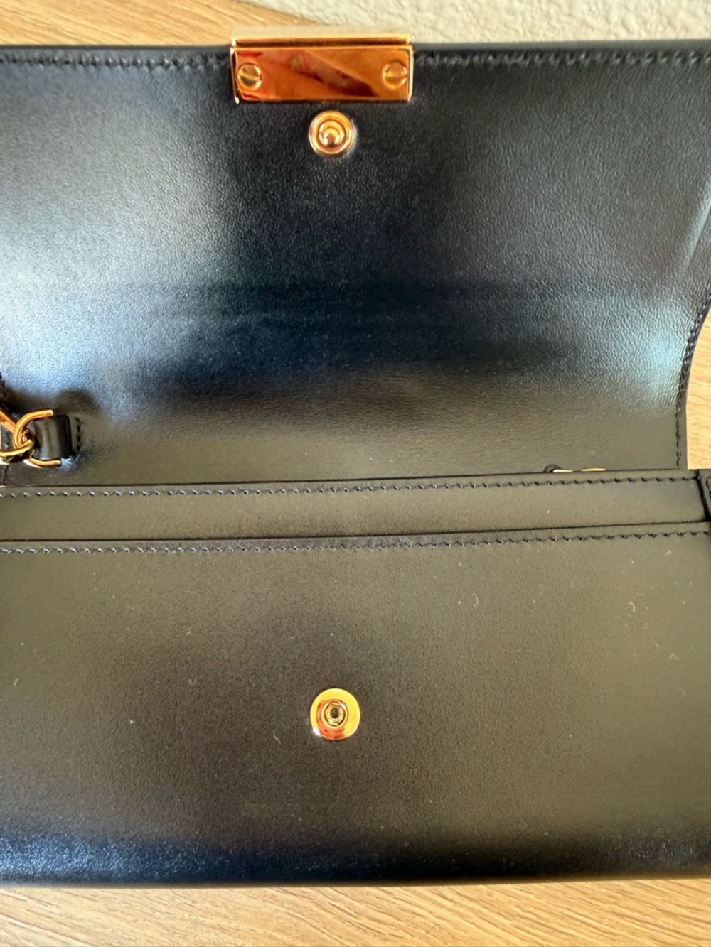 Versace - Picture 3 of 4